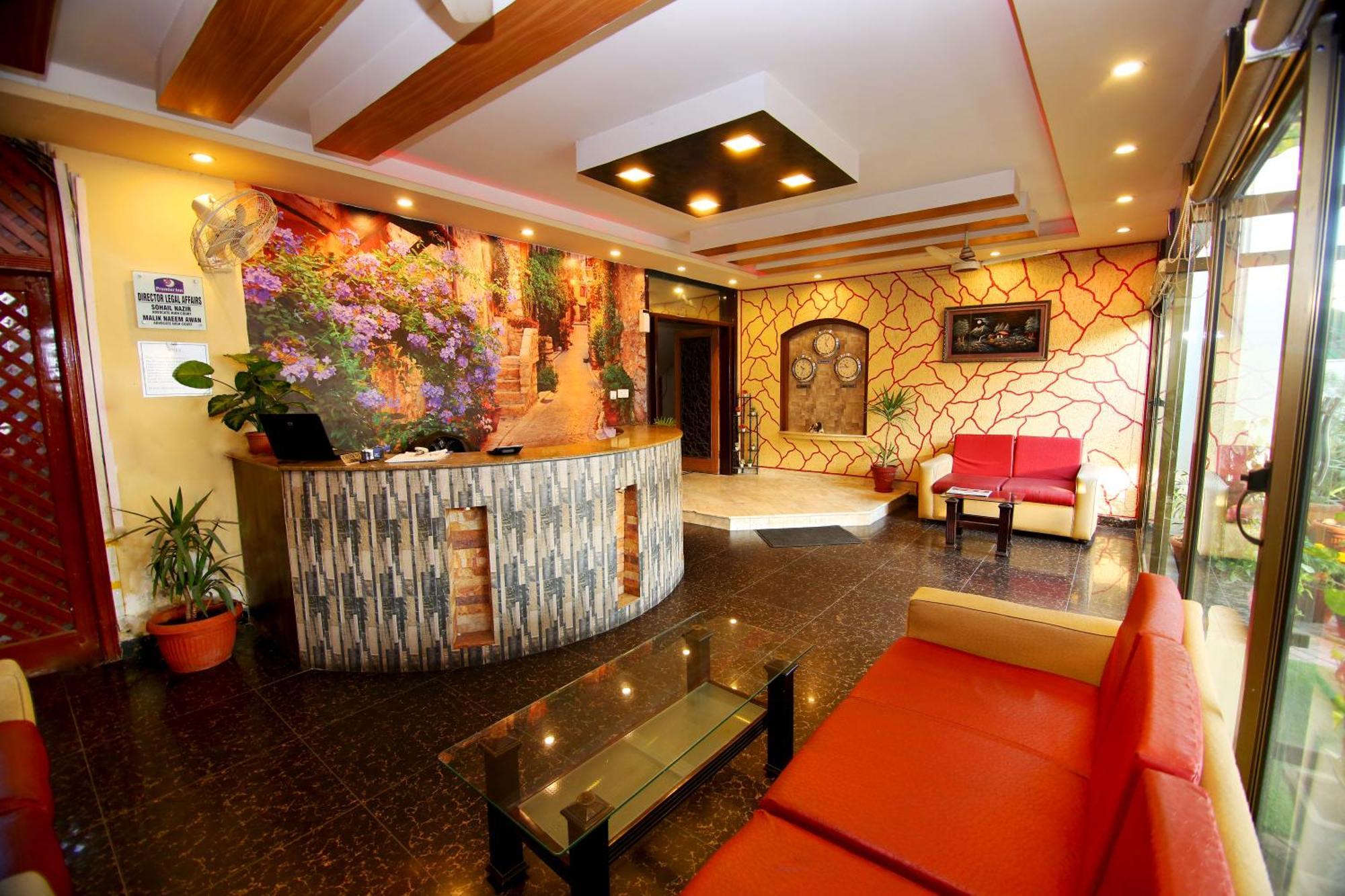 Premier Inn Mall Лахор Екстериор снимка